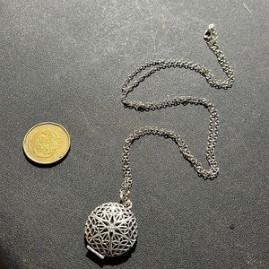 Essential oil locket